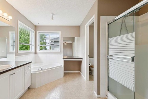 36 Valley Stream Close Nw, Calgary, AB 