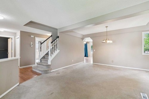 36 Valley Stream Close Nw, Calgary, AB 