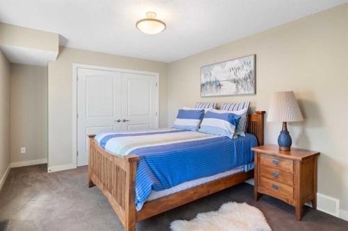 2 Heaver Gate, Heritage Pointe, AB 
