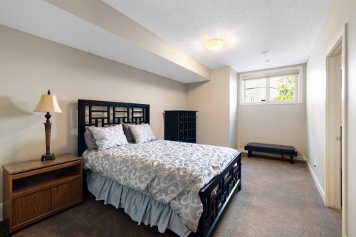 2 Heaver Gate, Heritage Pointe, AB 