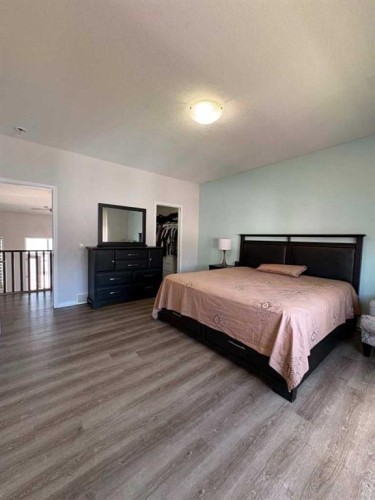 46 Cityside Gardens Ne, Calgary, AB 