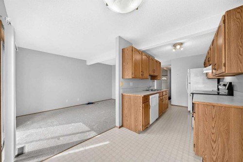 34 Shawinigan Lane Sw, Calgary, AB 