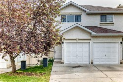 34 Shawinigan Lane SW Calgary, AB T2Y 2B5