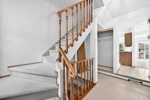 34 Shawinigan Lane Sw, Calgary, AB 