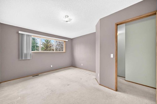 34 Shawinigan Lane Sw, Calgary, AB 