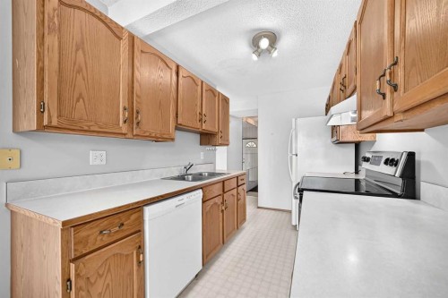 34 Shawinigan Lane Sw, Calgary, AB 