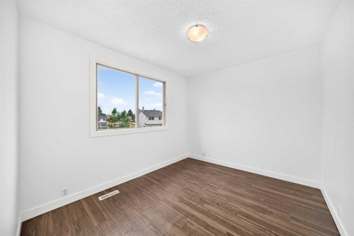 60 Erin Mount Crescent Se, Calgary, AB 
