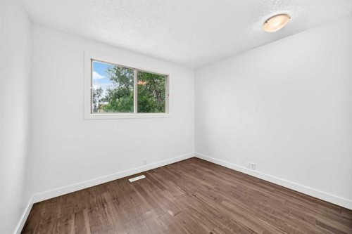 60 Erin Mount Crescent Se, Calgary, AB 