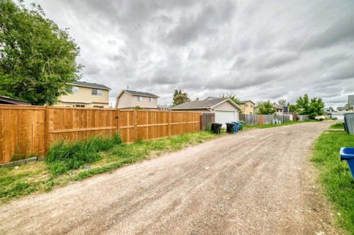 60 Erin Mount Crescent Se, Calgary, AB 