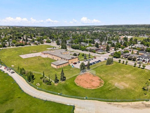 105 Bow Grove Nw, Calgary, AB 