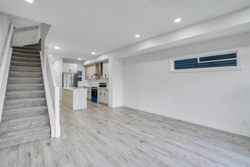 106-116 Saddlestone Heath Ne, Calgary, AB - Indoor Photo Showing Other Room