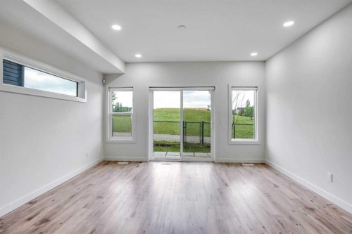 106-116 Saddlestone Heath Ne, Calgary, AB - Indoor Photo Showing Other Room