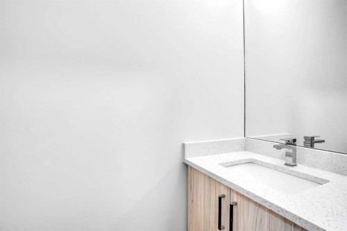 106-116 Saddlestone Heath Ne, Calgary, AB - Indoor Photo Showing Bathroom