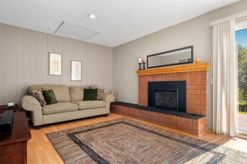 1102 Lake Christina Way Se, Calgary, AB 
