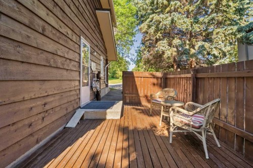 1102 Lake Christina Way Se, Calgary, AB 