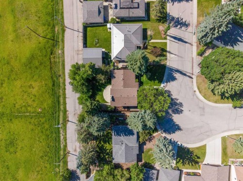 1102 Lake Christina Way Se, Calgary, AB 