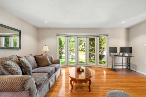 1102 Lake Christina Way Se, Calgary, AB 