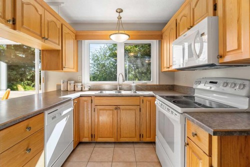 1102 Lake Christina Way Se, Calgary, AB 