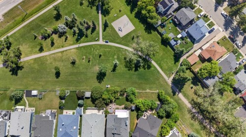 2339 Morris Crescent Se, Airdrie, AB 