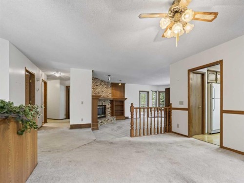92 Scandia Hill Nw, Calgary, AB 