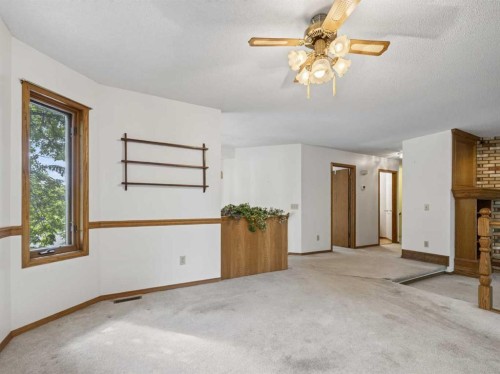 92 Scandia Hill Nw, Calgary, AB 