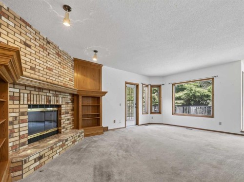 92 Scandia Hill Nw, Calgary, AB 
