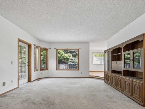 92 Scandia Hill Nw, Calgary, AB 