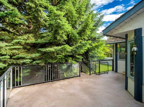 92 Scandia Hill Nw, Calgary, AB 