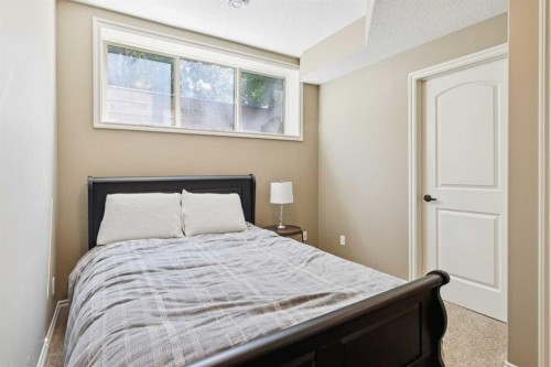 1723 31 Street Sw, Calgary, AB 