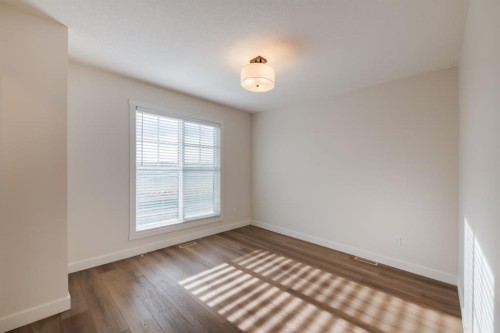 250 Alpine Avenue Sw, Calgary, AB - Indoor Photo Showing Other Room
