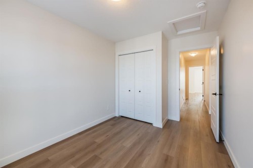250 Alpine Avenue Sw, Calgary, AB - Indoor Photo Showing Other Room