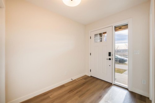 250 Alpine Avenue Sw, Calgary, AB - Indoor Photo Showing Other Room