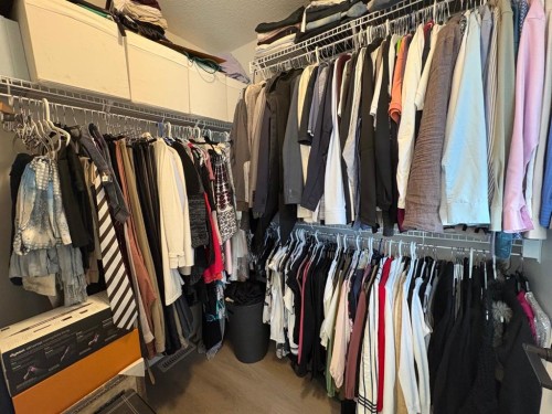 250 Alpine Avenue Sw, Calgary, AB - Indoor With Storage