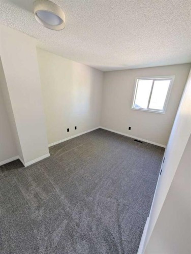 242 Taracove Place Ne, Calgary, AB 