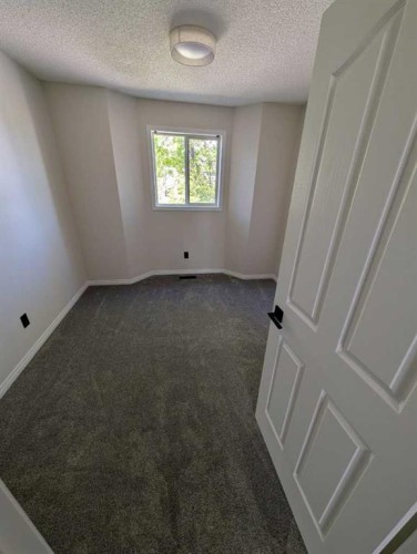 242 Taracove Place Ne, Calgary, AB 
