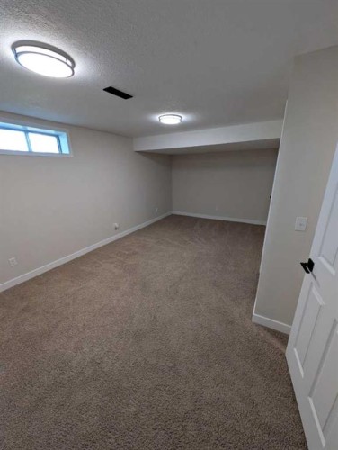 242 Taracove Place Ne, Calgary, AB 