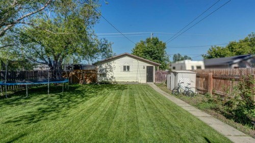 5213 3A Street West, Claresholm, AB 