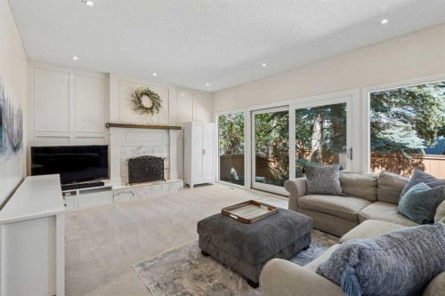 7 Brookpark Bay Sw, Calgary, AB 