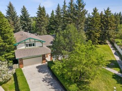 7 Brookpark Bay SW Calgary, AB T2W 2R7