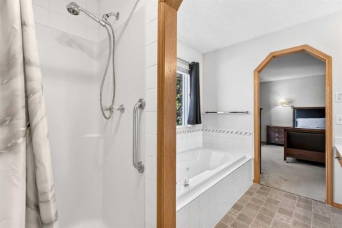 72 Douglas Park Boulevard Se, Calgary, AB 
