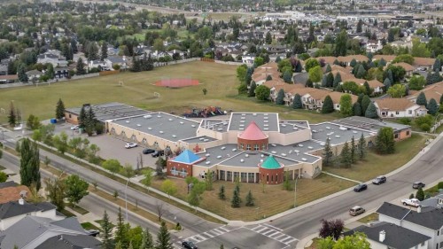 72 Douglas Park Boulevard Se, Calgary, AB 