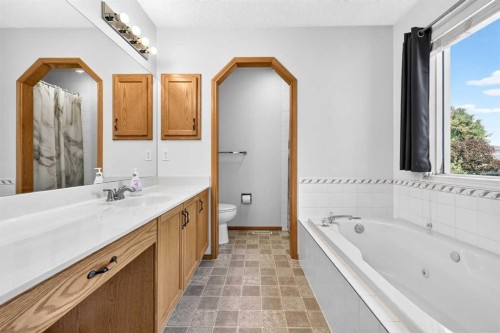 72 Douglas Park Boulevard Se, Calgary, AB 