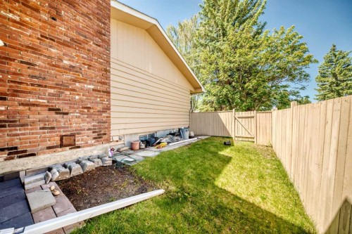 316 Parkland Way Se, Calgary, AB 