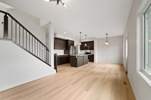 38 Waterford Mews, Chestermere, AB - Indoor Photo Showing Kitchen