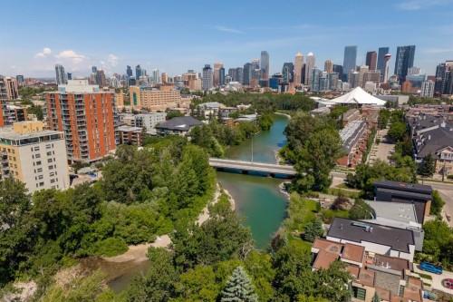106-108 25 Avenue Sw, Calgary, AB - Outdoor With View