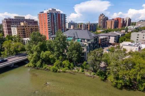 106-108 25 Avenue Sw, Calgary, AB - Outdoor With View