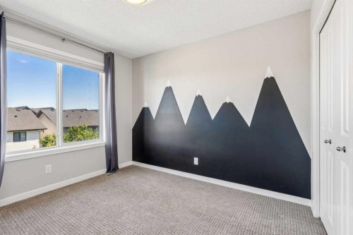 549 Hillcrest Road Sw, Airdrie, AB - Indoor Photo Showing Other Room