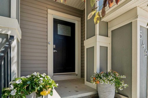 549 Hillcrest Road Sw, Airdrie, AB - Outdoor With Exterior