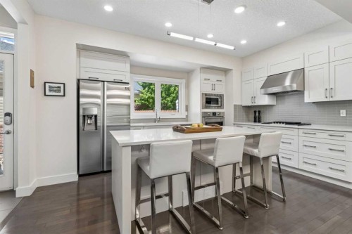 38 Victoria Cross Boulevard Sw, Calgary, AB 