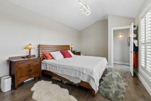 38 Victoria Cross Boulevard Sw, Calgary, AB 